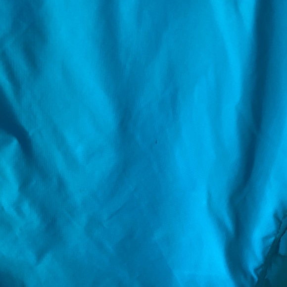 Eddie Bauer, lightweight nylon/polyester, packable, windbreaker. - Picture 8 of 11